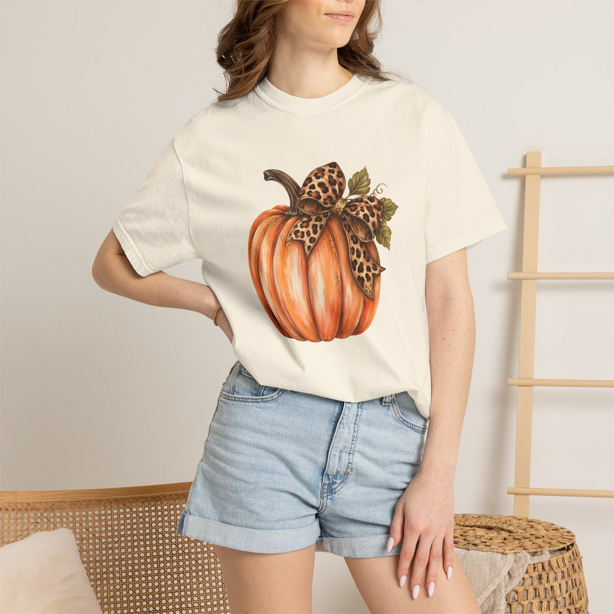 Pumpkin with Leopard Bow Fall T-Shirt